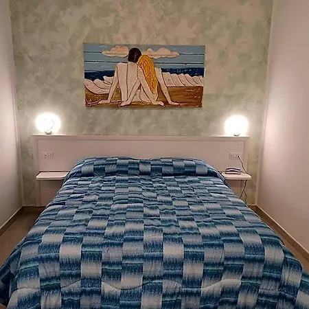 Costa מלון 2*