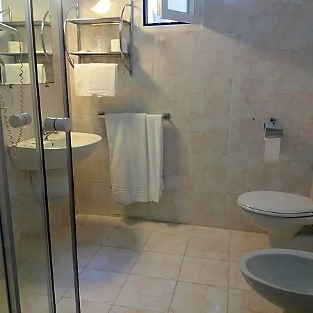 Costa 2*