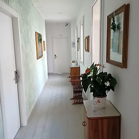 Costa Ξενοδοχείο 2*